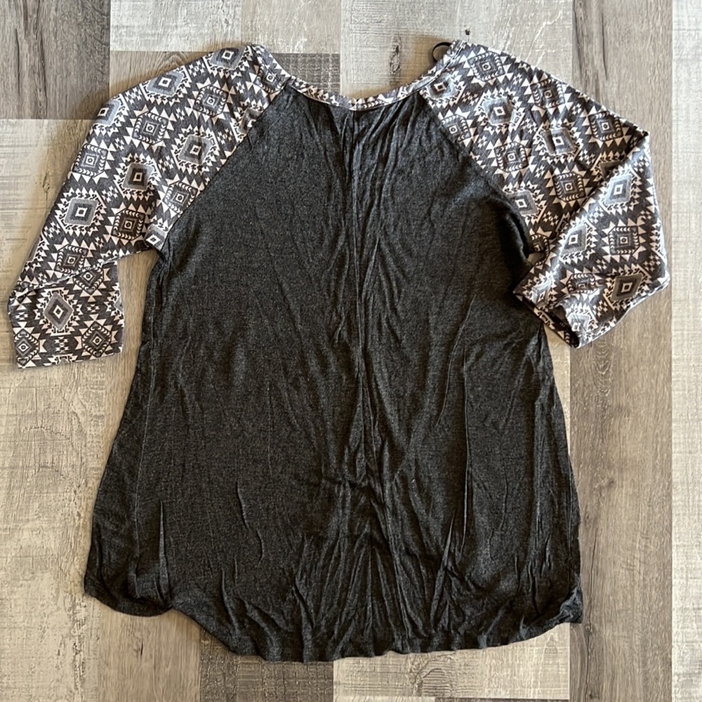 THREADS Studio Aztec Baseball Tunic Hi-Lo Tee - Picture 7 of 9